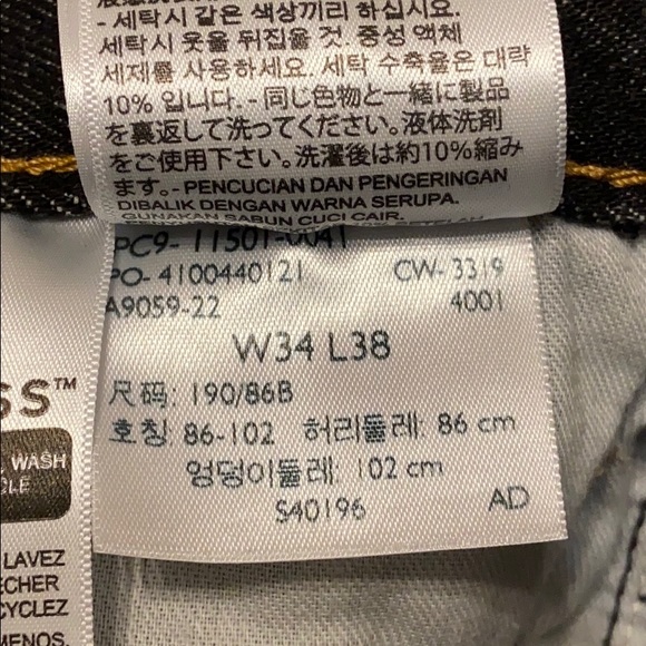 Levi’s 501 Button Fly Jeans - Picture 4 of 5